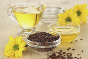 วิธีการใช้น้ำมัน flaxseed เพื่อวัตถุประสงค์ในการรักษาโรค