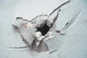  วิธีการปิดผนึกหลุมใน drywall