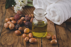  การใช้น้ำมัน argan สำหรับผม